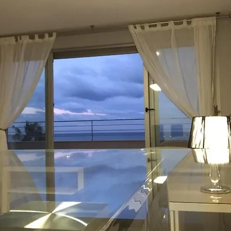 Апартаменты At1102 *